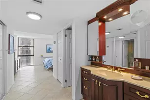20379 W Country Club Dr, Aventura, FL 33180 - Photo 15