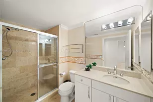 4775 Collins Ave, Miami Beach, FL 33140 - Photo 23
