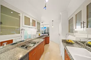 4775 Collins Ave, Miami Beach, FL 33140 - Photo 7
