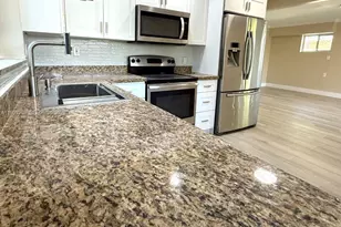 716 NE 7th St, Hallandale Beach, FL 33009 - Photo 9