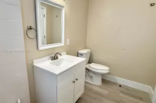 716 NE 7th St, Hallandale Beach, FL 33009 - Photo 21