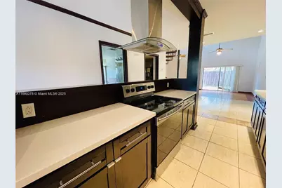 3911 Farragut St #3911, Hollywood, FL 33021 - Photo 5