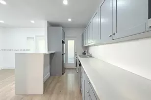 544 Michigan Ave, Miami Beach, FL 33139 - Photo 13