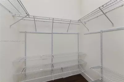 10611 W 33rd Ct, Hialeah, FL 33018 - Photo 25