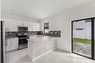 10611 West 33rd Ct, Hialeah, FL 33018 - Photo 15