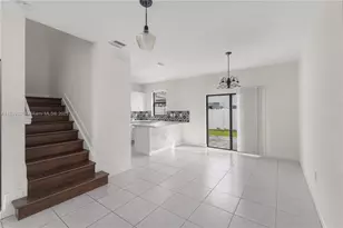 10611 West 33rd Ct, Hialeah, FL 33018 - Photo 13