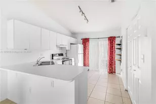 7666 W 34th Ln, Hialeah, FL 33018 - Photo 15
