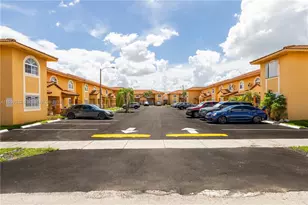 7666 W 34th Ln, Hialeah, FL 33018 - Photo 5