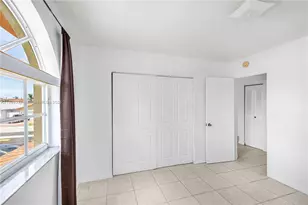 7666 W 34th Ln, Hialeah, FL 33018 - Photo 21