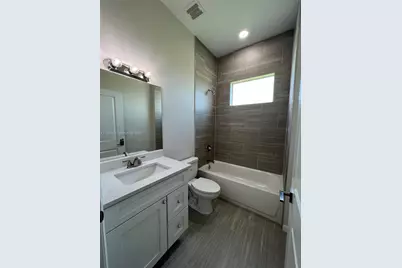 1060 S Capri Ct, Labelle, FL 33935 - Photo 13