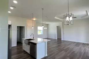 1060 S Capri Ct, Labelle, FL 33935 - Photo 9