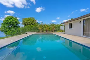 14940 Egan Ln, Miami Lakes, FL 33014 - Photo 19