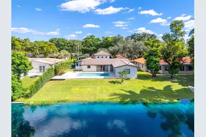 14940 Egan Ln, Miami Lakes, FL 33014 - Photo 21