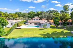 14940 Egan Ln, Miami Lakes, FL 33014 - Photo 21