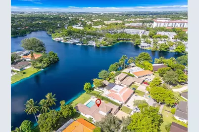 14940 Egan Ln, Miami Lakes, FL 33014 - Photo 7