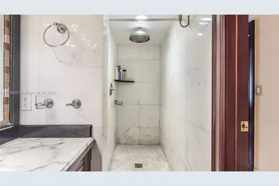 430 Poinciana Island Dr #1710, Sunny Isles Beach, FL 33160 - Photo 23