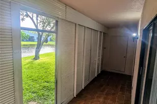 448 Lakeview Dr, Weston, FL 33326 - Photo 13