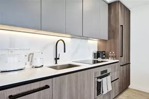 580 72nd, Miami Beach, FL 33141 - Photo 3