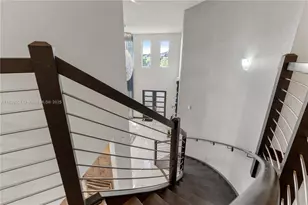 8975 NW 161st Terrace, Miami Lakes, FL 33018 - Photo 29