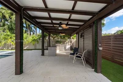 8975 NW 161st Ter, Miami Lakes, FL 33018 - Photo 23