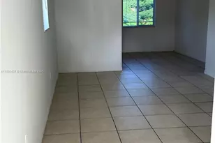 930 NE 34th Ave, Homestead, FL 33033 - Photo 5