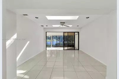 21686 Arriba Real #40-A, Boca Raton, FL 33433 - Photo 5