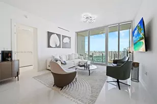 300 Biscayne Blvd Way, Miami, FL 33131 - Photo 9