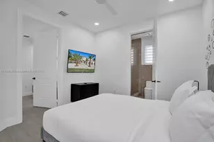 112 NW 14th Way, Dania Beach, FL 33004 - Photo 13