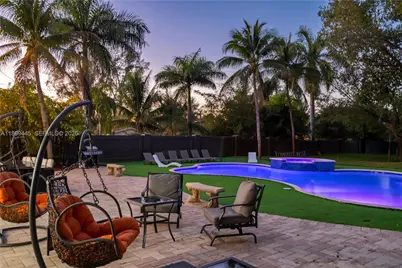 112 NW 14th Way, Dania Beach, FL 33004 - Photo 27