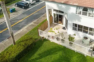 11470 NW 79th Ln, Doral, FL 33178 - Photo 5