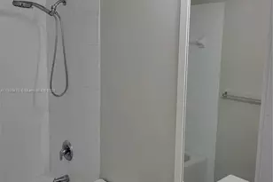 2556 SW 83rd Ave, Miramar, FL 33025 - Photo 17