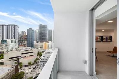 227 NE 2nd St #2202, Miami, FL 33132 - Photo 7