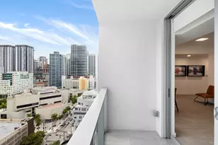 227 NE 2nd St, Miami, FL 33132 - Photo 7