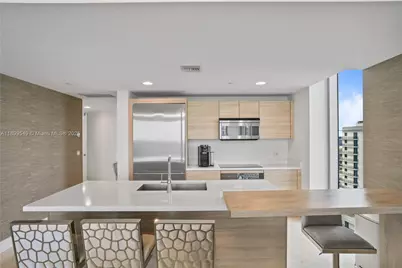 16385 Biscayne Blvd #2901 +2 Parking, North Miami Beach, FL 33160 - Photo 5