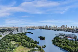 16385 Biscayne Blvd, North Miami Beach, FL 33160 - Photo 29