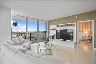 16385 Biscayne Blvd, North Miami Beach, FL 33160 - Photo 9