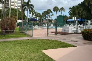 1200 St Charles Pl, Pembroke Pines, FL 33026 - Photo 15