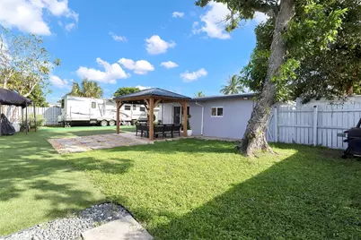 6108 NW 8th St, Margate, FL 33063 - Photo 27
