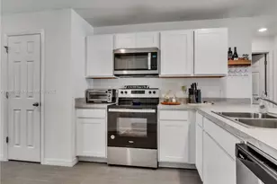 1410 NE 22nd Ave, Cape Coral, FL 33909 - Photo 3