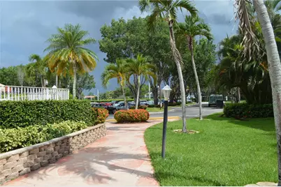 303 Racquet Club Rd #113, Weston, FL 33326 - Photo 35