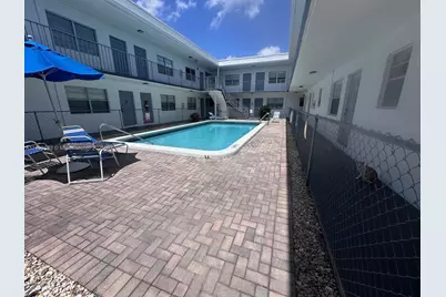 30 SE 4th Ave #213, Hallandale Beach, FL 33009 - Photo 11