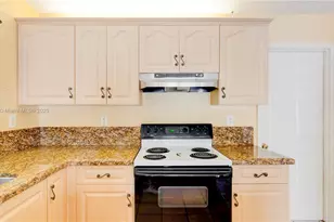 6255 Hawkes Bluff Ave, Davie, FL 33331 - Photo 27