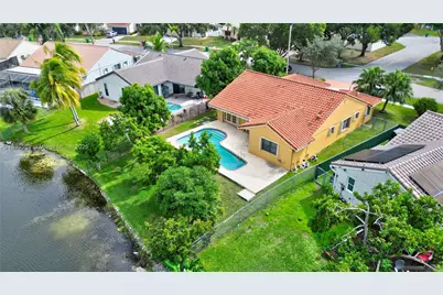 6255 Hawkes Bluff Ave, Davie, FL 33331 - Photo 7