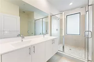 8001 NW 41st St, Doral, FL 33166 - Photo 21