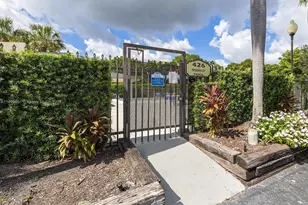 428 Lakeview Dr, Weston, FL 33326 - Photo 15