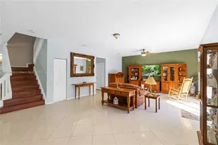 1071 NW 184th Terrace, Pembroke Pines, FL 33029 - Photo 9