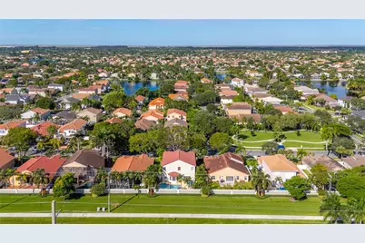 1071 NW 184th Ter, Pembroke Pines, FL 33029 - Photo 49