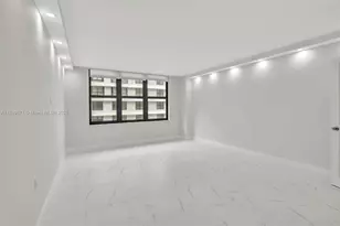 9801 Collins Ave, Bal Harbour, FL 33154 - Photo 25