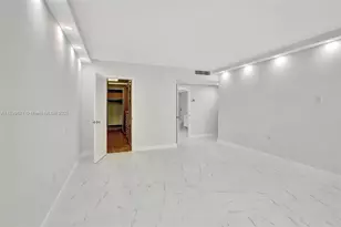 9801 Collins Ave, Bal Harbour, FL 33154 - Photo 27