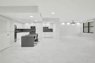 9801 Collins Ave, Bal Harbour, FL 33154 - Photo 23